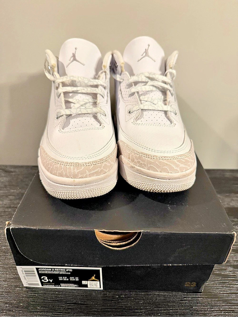 Air Jordan 3 White & Gray Sneakers